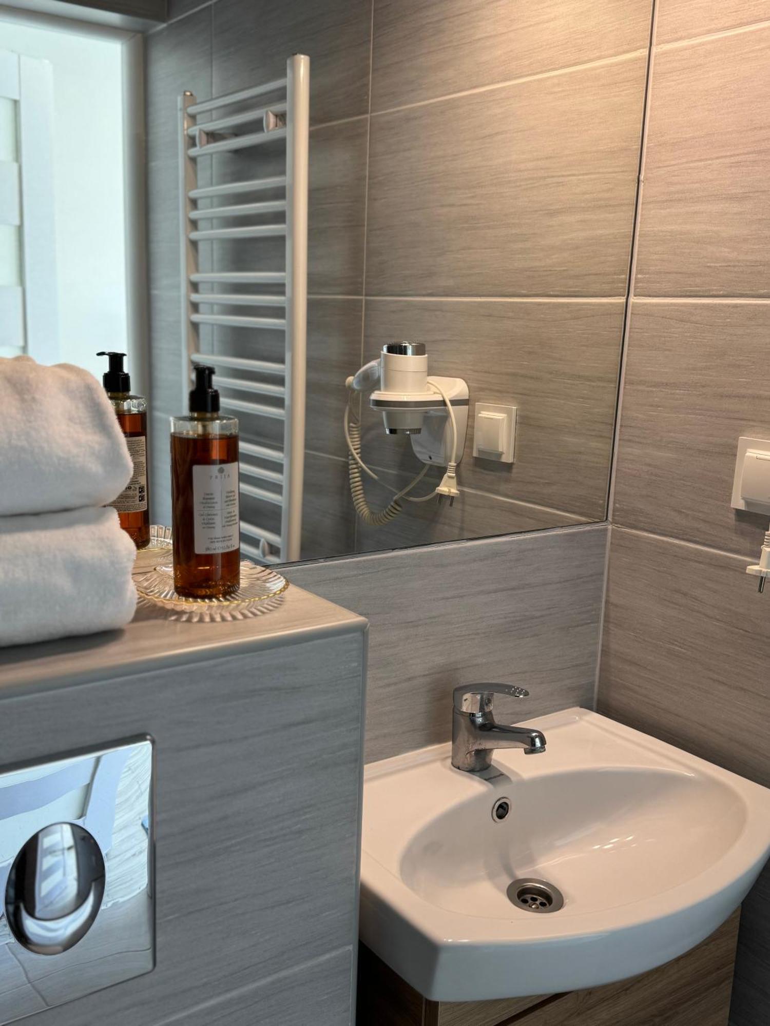 Karwia Marina Apartamenty Exterior foto